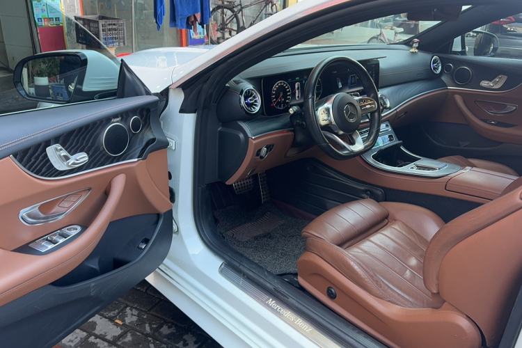 Used Mercedes-Benz E-Class 2020 E 260 Coupe Interior 2