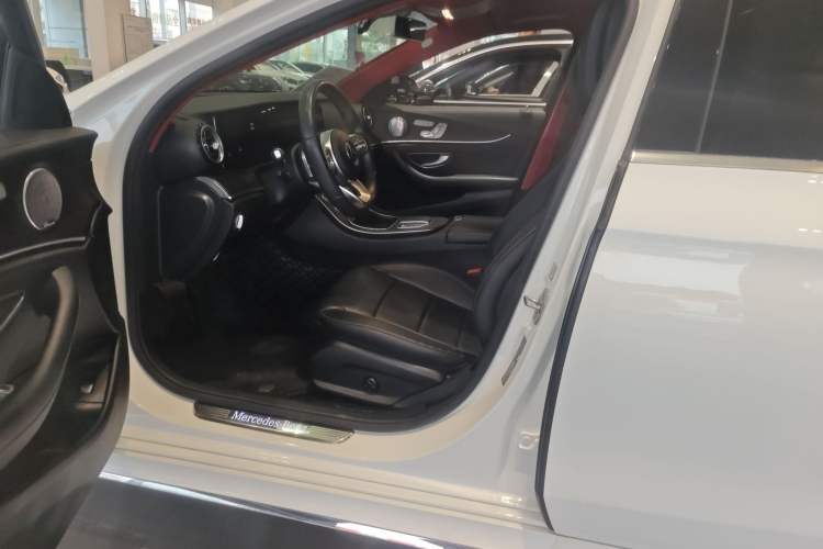 Used Mercedes-Benz E-Class 2020 E 300 L Sporty and Stylish Model Interior 2