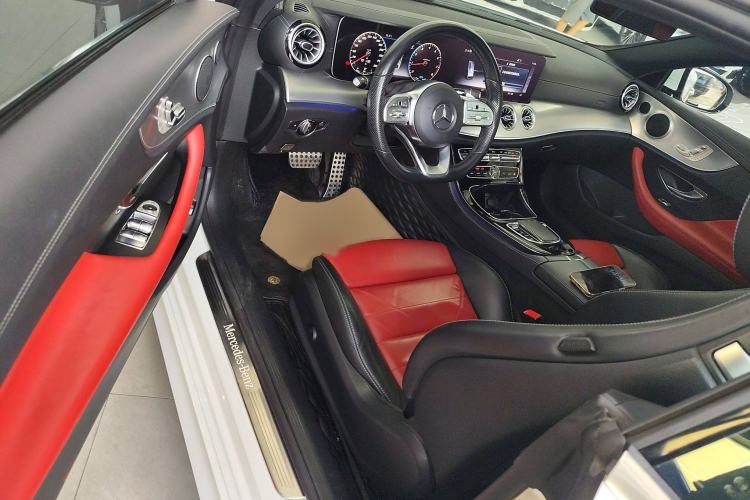 Used Mercedes-Benz E-Class 2020 E 260 Coupe Interior 3