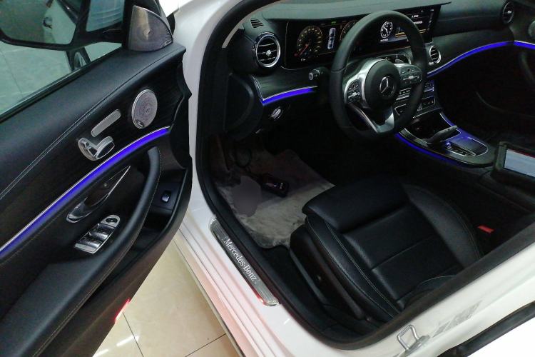 Used Mercedes-Benz E-Class 2020 Facelift E 260 L Sport Edition Interior 3