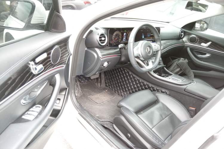 Used Mercedes-Benz E-Class 2020 E 260 L Sport Edition Interior 3