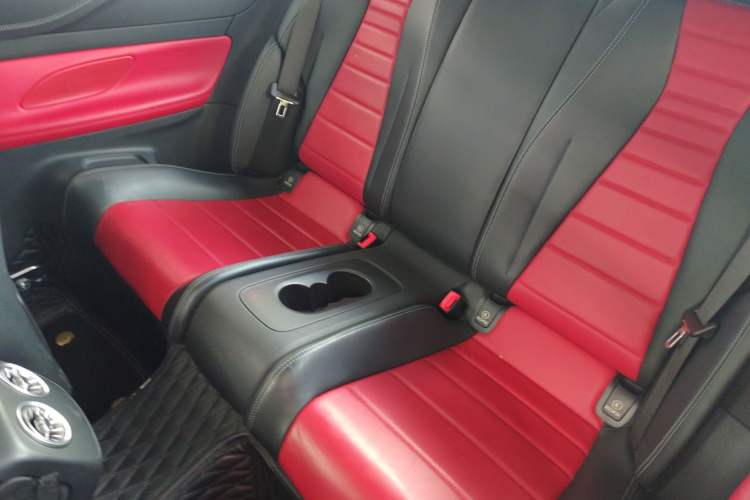 Used Mercedes-Benz E-Class 2020 E 260 Coupe Interior 4
