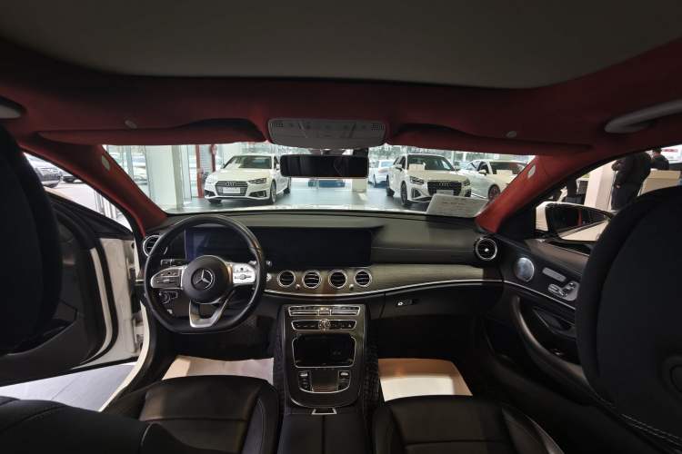 Used Mercedes-Benz E-Class 2020 E 300 L Sporty and Stylish Model Interior 4