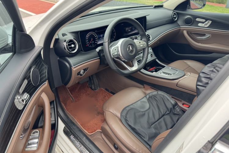 Used Mercedes-Benz E-Class 2020 Restyled E 300 L Sporty and Stylish Edition Interior 4