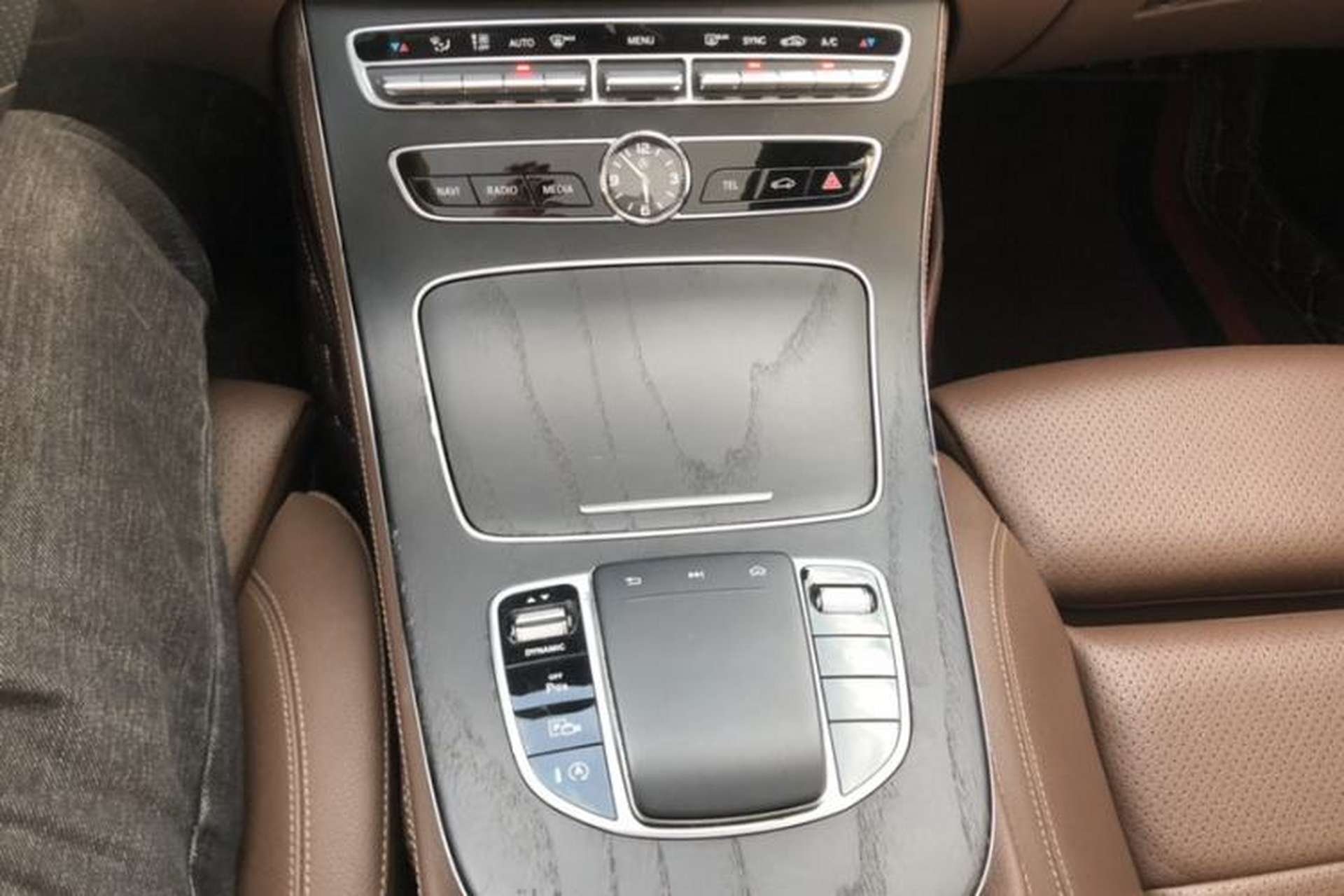 Used Mercedes-Benz E-Class 2020 E 260 L Sport Edition Interior 5