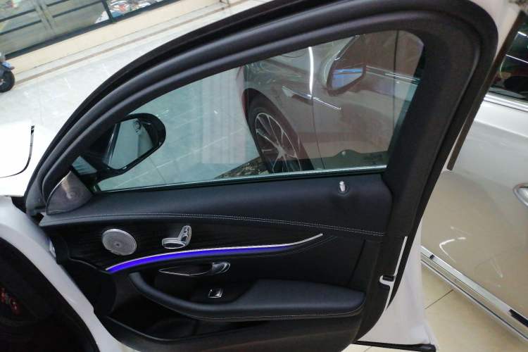 Used Mercedes-Benz E-Class 2020 Facelift E 260 L Sport Edition Interior 5