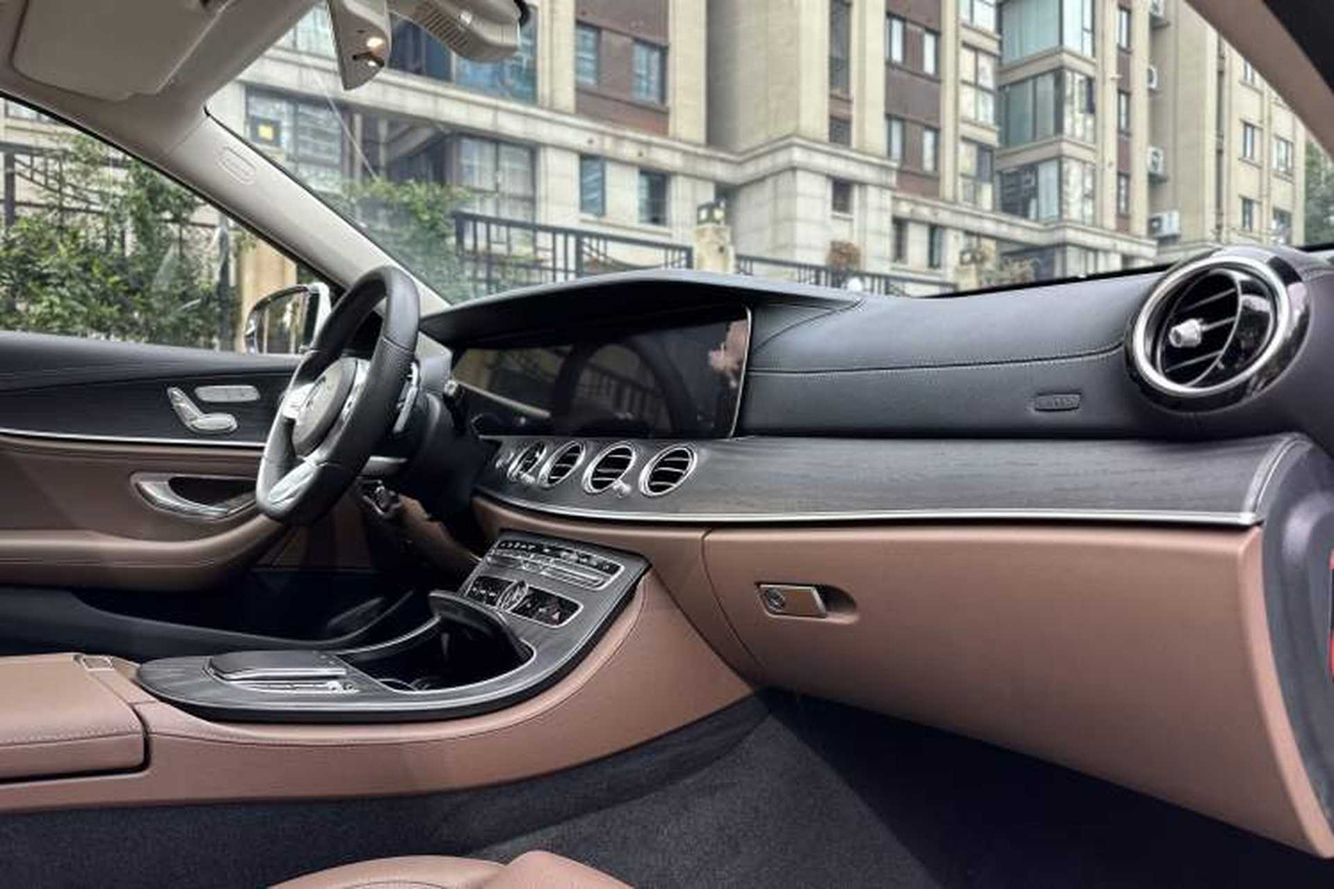 Used Mercedes-Benz E-Class 2020 Facelift E 260 L Sport Edition Interior 5