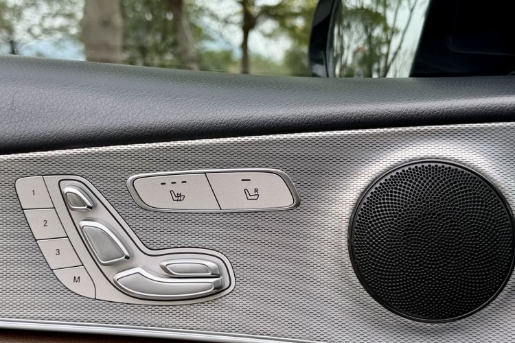 Used Mercedes-Benz E-Class 2020 E 260 Sport Edition 4MATIC Interior 7