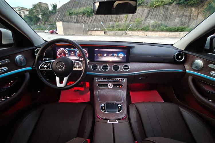 Used Mercedes-Benz E-Class 2020 E 300 L Luxury Model Interior 7
