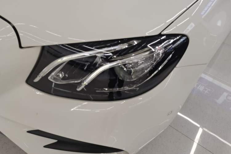 Used Mercedes-Benz E-Class 2020 Restyled E 300 L Sporty and Stylish Edition Left Front Headlight