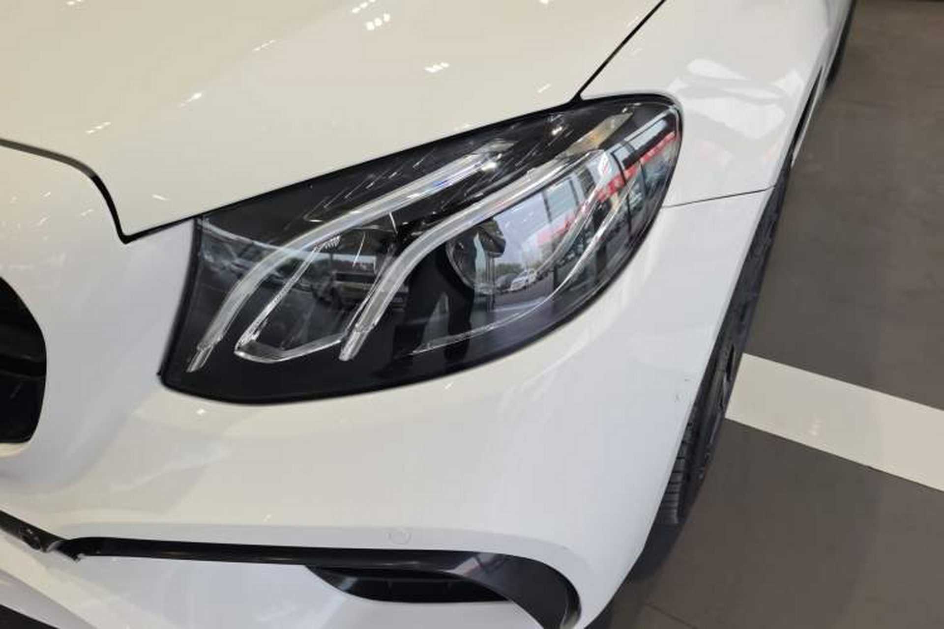 Used Mercedes-Benz E-Class 2020 E 300 L Sporty and Stylish Model Left Front Headlight