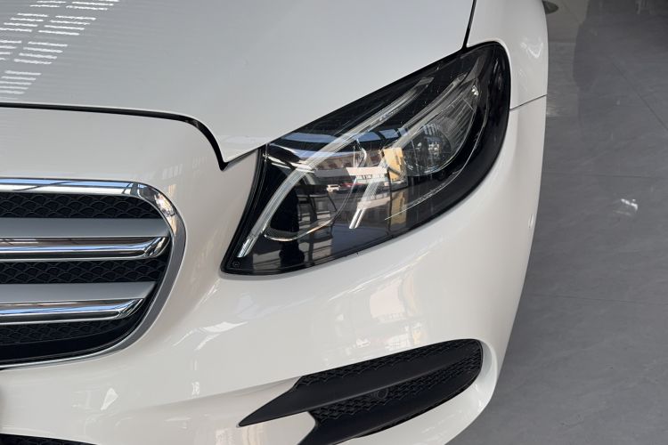Used Mercedes-Benz E-Class 2020 E 300 L Sporty and Stylish Model Left Front Headlight