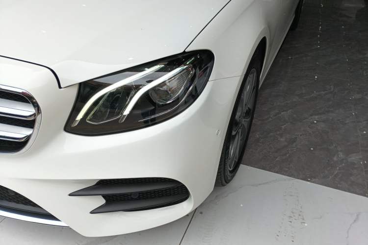 Used Mercedes-Benz E-Class 2020 E 300 L Sport Luxury Edition Left Front Headlight