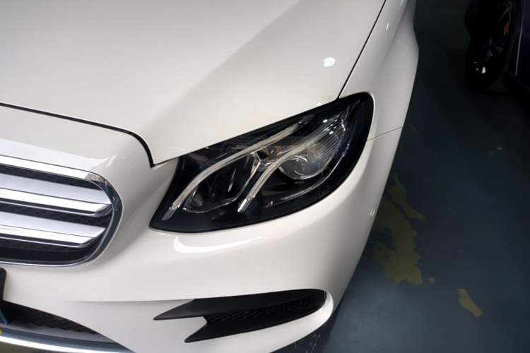 Used Mercedes-Benz E-Class 2020 Restyled E 300 L Sporty and Stylish Edition Left Front Headlight