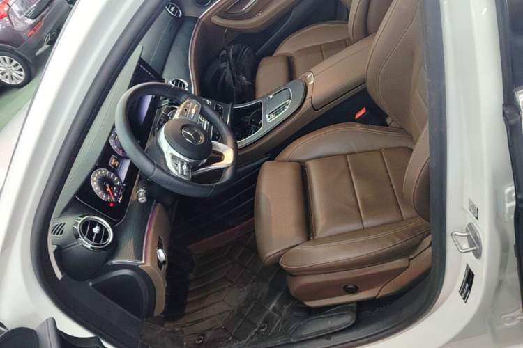 Used Mercedes-Benz E-Class 2020 Facelift E 260 L Sport Edition Left Front Seat