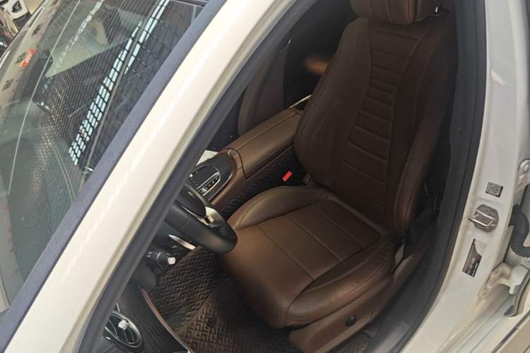 Used Mercedes-Benz E-Class 2020 Restyled E 300 L Sporty and Stylish Edition Left Front Seat