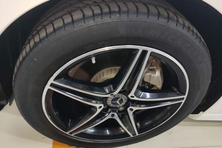 Used Mercedes-Benz E-Class 2020 Facelift E 260 Sport Edition Left Front Wheel Hub