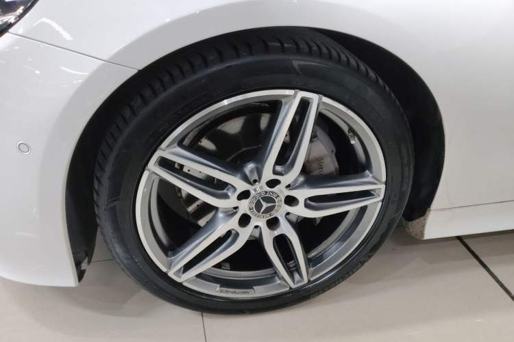 Used Mercedes-Benz E-Class 2020 E 260 Coupe Left Front Wheel Hub