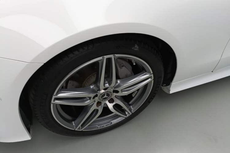 Used Mercedes-Benz E-Class 2020 E 260 Coupe Left Front Wheel Hub