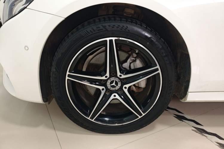 Used Mercedes-Benz E-Class 2020 E 260 Sport Edition Left Front Wheel Hub