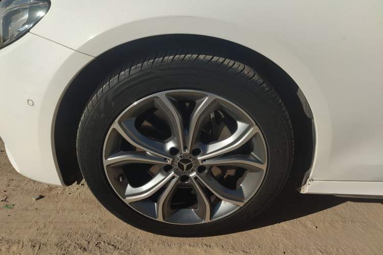 Used Mercedes-Benz E-Class 2020 Restyled E 300 L Sporty and Stylish Edition Left Front Wheel Hub