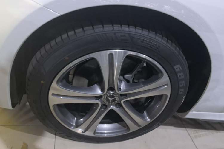 Used Mercedes-Benz E-Class 2020 Facelift E 260 L Sport Edition Left Front Wheel Hub