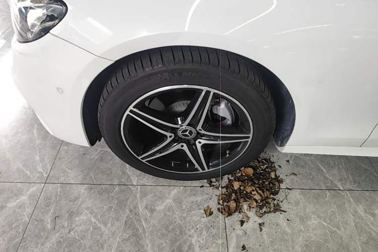 Used Mercedes-Benz E-Class 2020 Facelift E 260 Sport Edition Left Front Wheel Hub