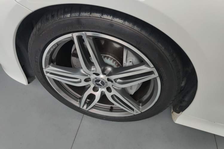 Used Mercedes-Benz E-Class 2020 E 260 Coupe Left Front Wheel Hub