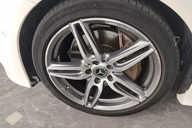 Used Mercedes-Benz E-Class 2020 E 260 Coupe Left Front Wheel Hub