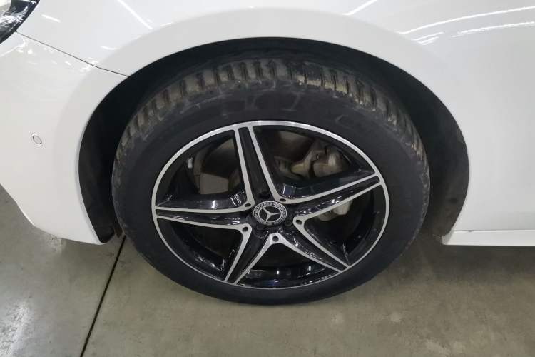 Used Mercedes-Benz E-Class 2020 E 260 Sport Edition Left Front Wheel Hub