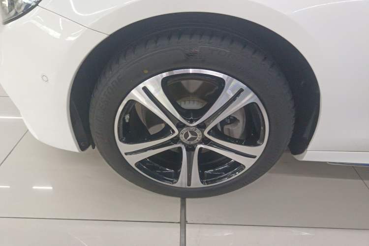 Used Mercedes-Benz E-Class 2020 Facelift E 260 L Sport Edition Left Front Wheel Hub