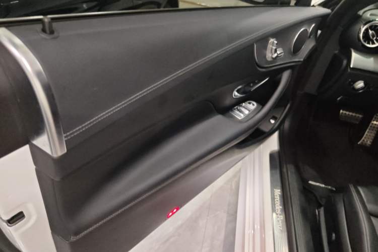 Used Mercedes-Benz E-Class 2020 E 260 Coupe Left Rear Door Interior