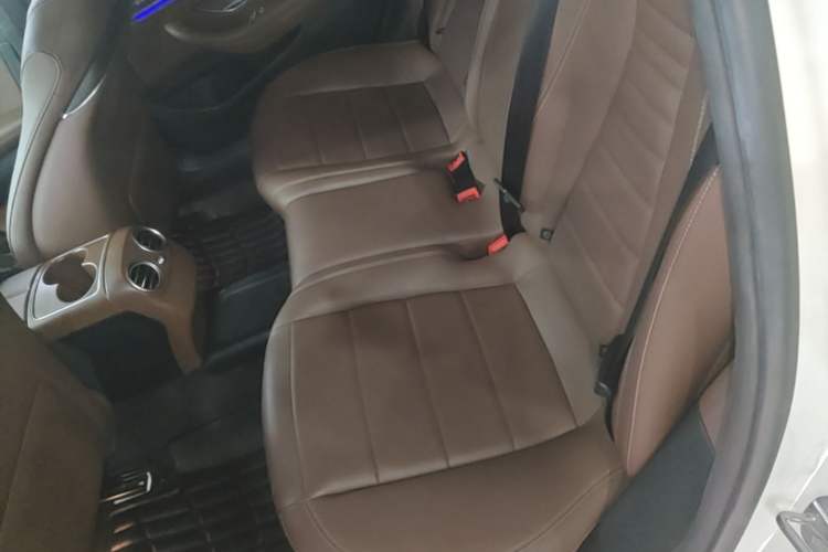 Used Mercedes-Benz E-Class 2020 E 300 L Sport Luxury Edition Left Rear Seat