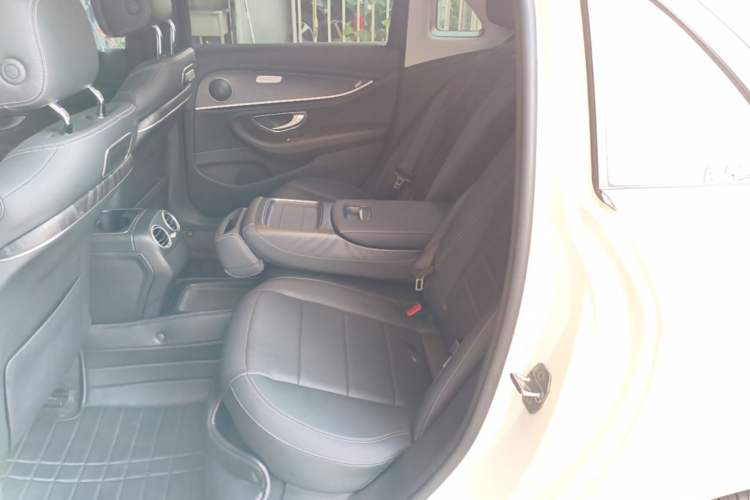 Used Mercedes-Benz E-Class 2020 E 300 L Sporty and Stylish Model Left Rear Seat
