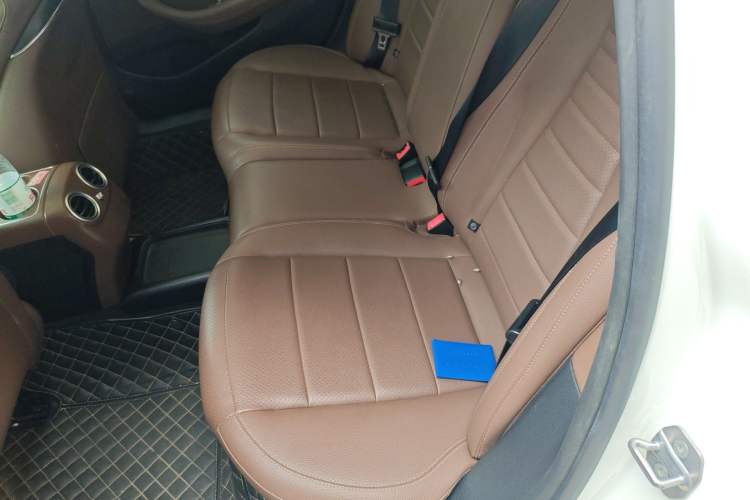 Used Mercedes-Benz E-Class 2020 E 300 L Sporty and Stylish Model Left Rear Seat