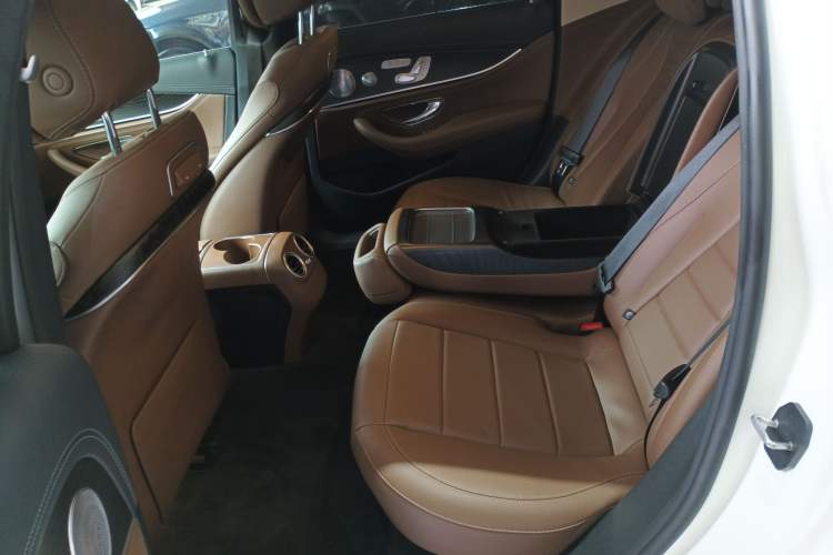 Used Mercedes-Benz E-Class 2020 E 300 L Sport Luxury Edition Left Rear Seat