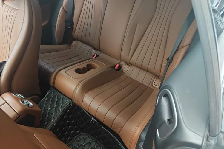 Used Mercedes-Benz E-Class 2020 E 260 4MATIC Coupe Left Rear Seat