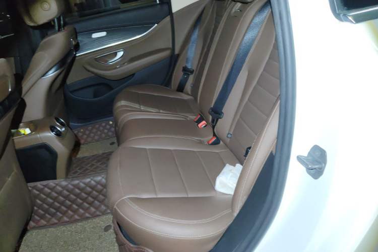 Used Mercedes-Benz E-Class 2020 Restyled E 300 L Sporty and Stylish Edition Left Rear Seat