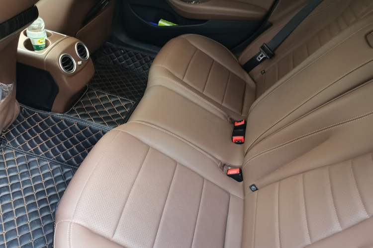 Used Mercedes-Benz E-Class 2020 E 260 L 4MATIC Left Rear Seat