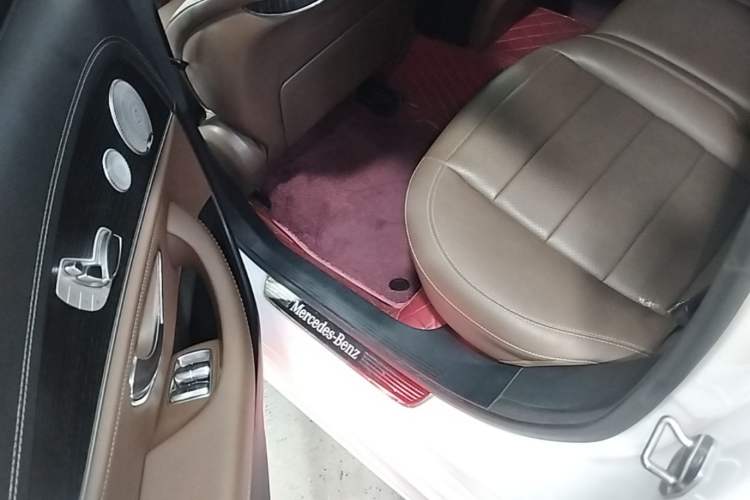 Used Mercedes-Benz E-Class 2020 Restyled E 300 L Sport Exclusive Edition Left Rear Seat