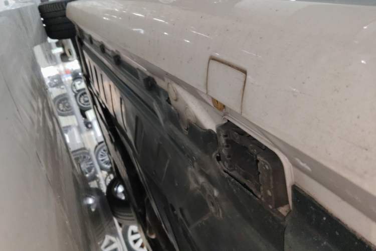 Used Mercedes-Benz E-Class 2020 E 260 Coupe Left Side Sill