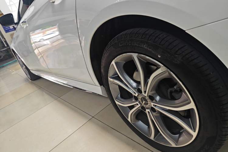 Used Mercedes-Benz E-Class 2020 Restyled E 300 L Sporty and Stylish Edition Left Side Sill