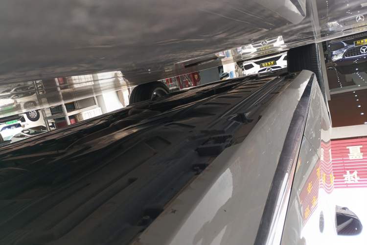 Used Mercedes-Benz E-Class 2020 E 300 L Sport Luxury Edition Left Side Sill