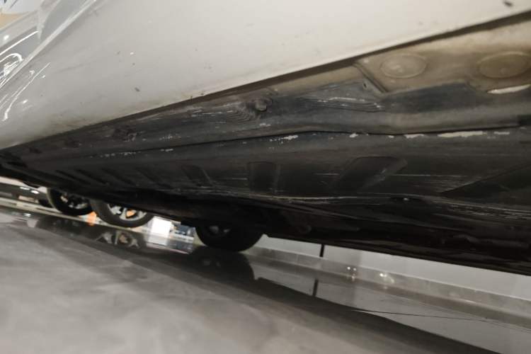 Used Mercedes-Benz E-Class 2020 E 260 Coupe Left Side Sill