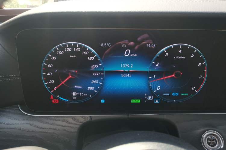Used Mercedes-Benz E-Class 2020 Facelift E 260 Sport Edition Odometer Close Up