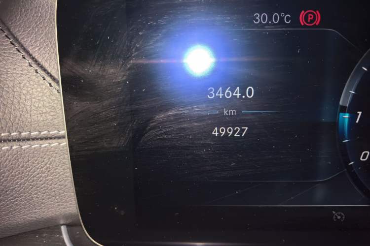 Used Mercedes-Benz E-Class 2020 E 300 L Sport Luxury Edition Odometer Close Up