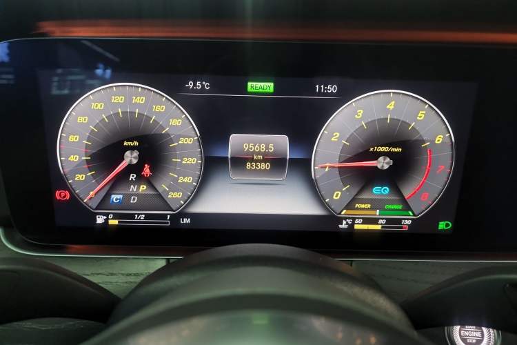 Used Mercedes-Benz E-Class 2020 Facelift E 260 L Sport Edition Odometer Close Up