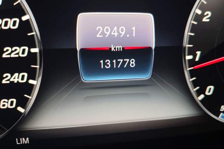 Used Mercedes-Benz E-Class 2020 E 300 L Sport Luxury Edition Odometer Close Up