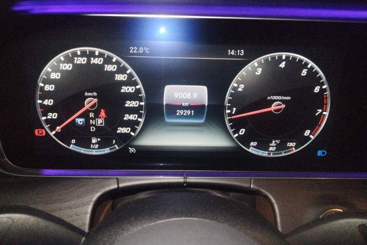 Used Mercedes-Benz E-Class 2020 Restyled E 300 L Sport Exclusive Edition Odometer Close Up