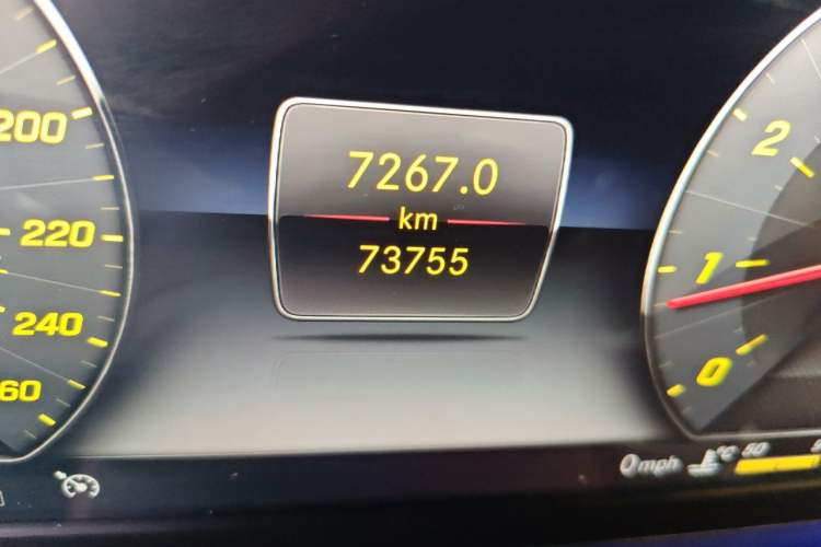 Used Mercedes-Benz E-Class 2020 E 300 L Sport Luxury Edition Odometer Close Up